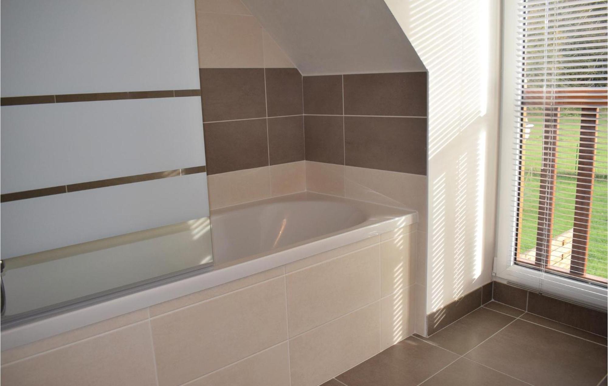 Gorgeous Home In Saint Alban With Kitchen Εξωτερικό φωτογραφία